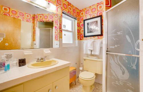 Lanai and Pet Friendly! Retro-Chic Sarasota Home! - Foto 15