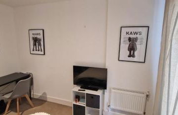 A lovely bedroom in Woolwich - Foto 10