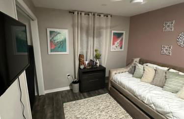 Home away from Home Near Ybor City, Cruise Port, and Downtown Tampa - Foto 34