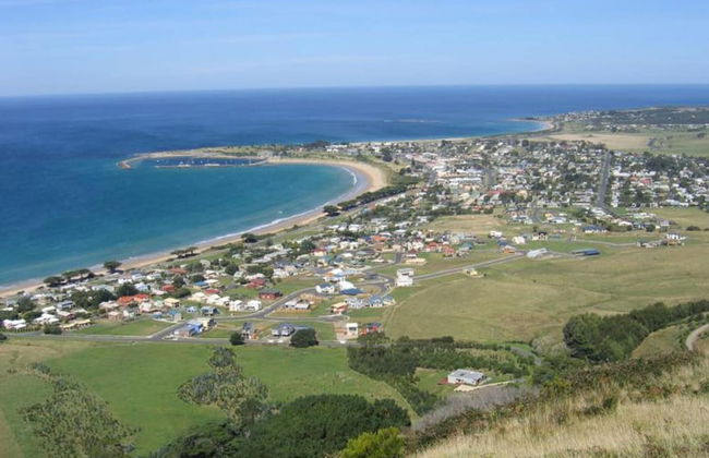 Hampton on Apollo - Ocean Mountain View Creekside Retreat Pet Friendly Free EV Charger Fireplace Wood Supplied During Winter - Photo 28