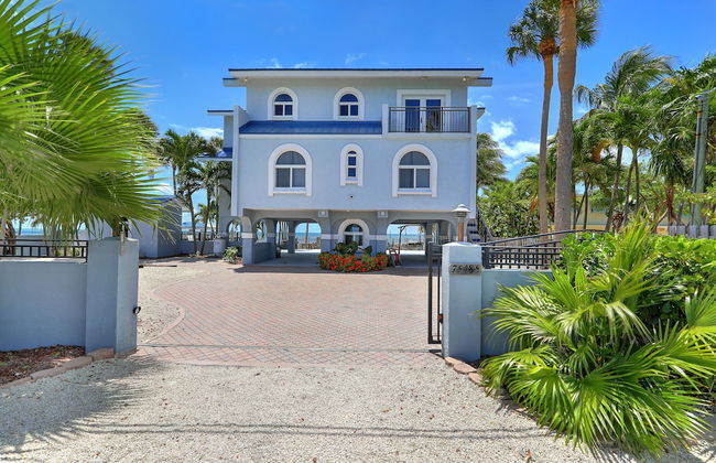 Luxury Beachfront Home With Pool In Islamorada 3 Bedroom Home by RedAwning - Photo 36