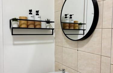 Treforest Apartment 2 Bedrooms - Next Station- Free Parking - Foto 19