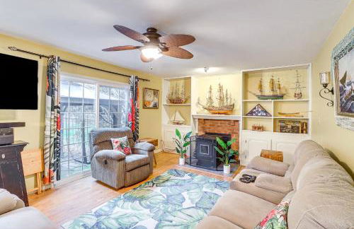 Spacious Trappe Getaway with Outdoor Pool and Gazebo! - Foto 4