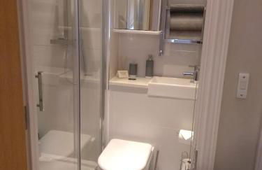 Three Bedroom Apartment by Beautiful Park - Photo 41