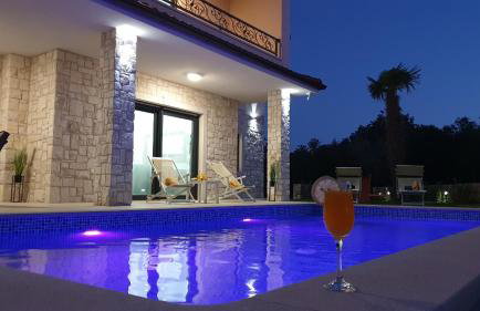 Luxury Villa Sara with Jacuzzi in Malinska - Foto 27
