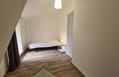 Maison tranquille avec jardin, proche Châteauroux, 4 ch., 3 sdb, terrasse, barbecue, parking - FR-1-591-358 - Photo 27