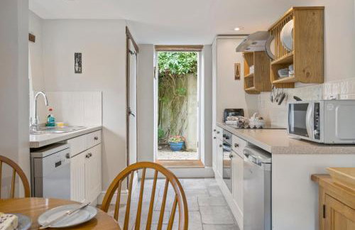 Box Cottage - Photo 22