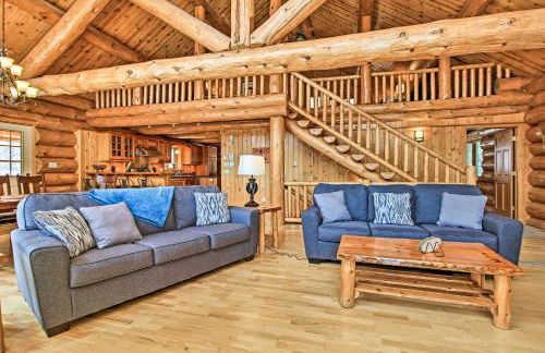 Lakefront Log Cabin with Dock about 9 Mi to Lutsen Mtn - Foto 2