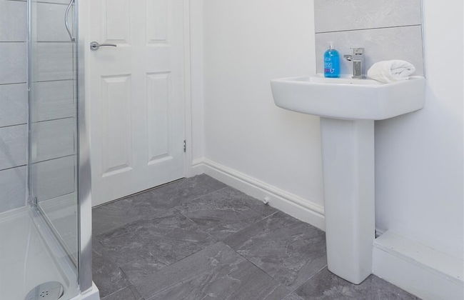 Live in Leeds Grange Apartments - Photo 9