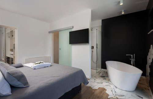 Villa Nella Foresta with private 66sqm heated pool, Whirlpool, Tennis court, Gym, Billiards, 4 en-suite bedrooms - Foto 23