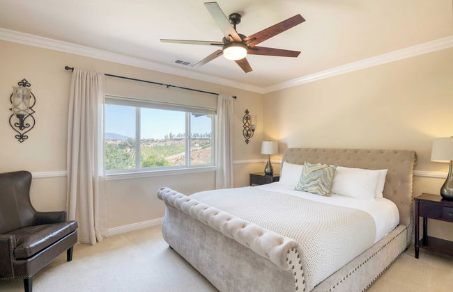 Grand Contento by Avantstay Extraordinary Estate w/ Pool & Movie Room - Photo 4