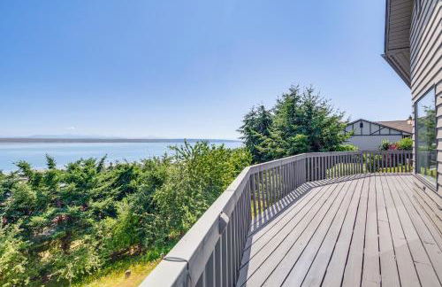 Spacious Camano Home with Hot Tub and Water Views! - Foto 32