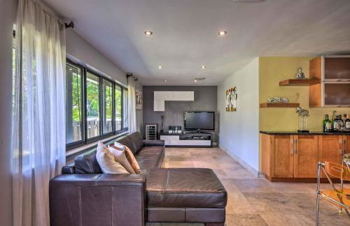 Naples House with Lanai and Pool - Walk to Beach! - Foto 4