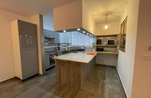 Appartement proche centre Colmar parking public gratuit - Foto 4