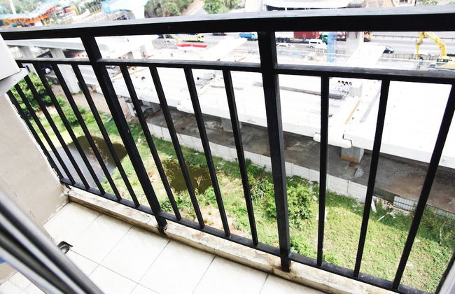 Comfortable 2BR Mutiara Bekasi Apartment - Foto 32