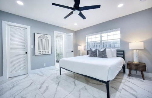 Riverbend Yacht Retreat Waterfront Villa with Pool - Foto 35