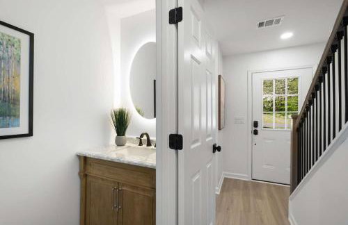 Stroll to Downtown Alpharetta AND Avalon Shops - Foto 15