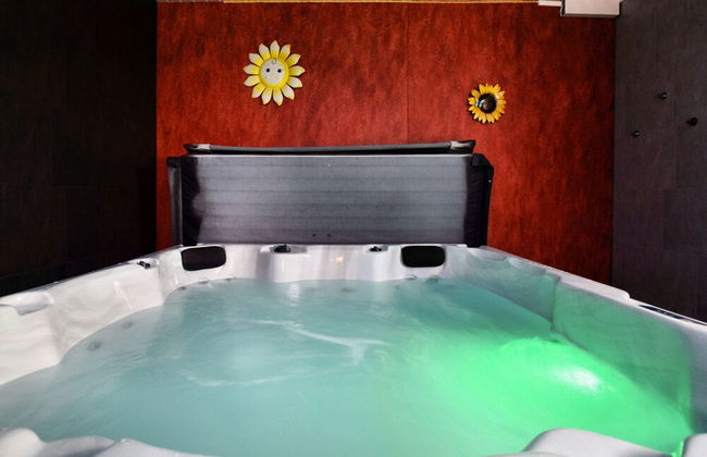 Modern Family Home With Wellness - Photo 28