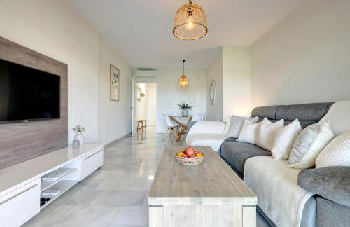 La Cala gorgeous 2 bedroom apartment with stunning gardens, pools and sea views - Photo 4