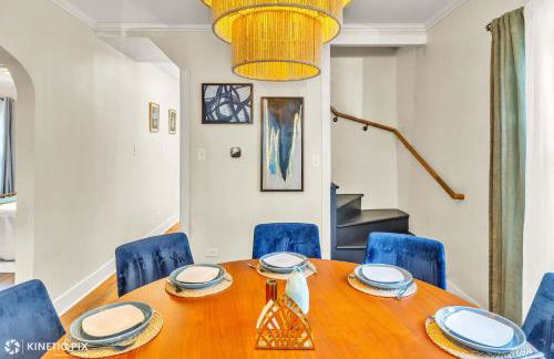 Sleeps 10 + Coffee bar + Game Room + Train to CHGO - Foto 45