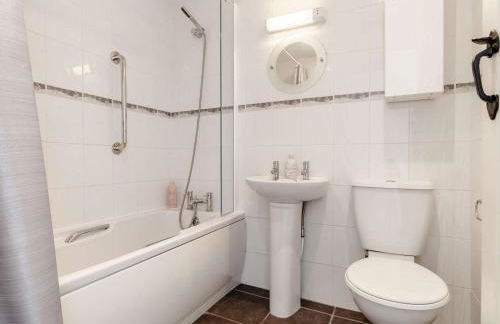 2 Bed in Cambrose oc-forgm - Photo 14