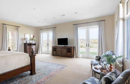 Palazzo Del Sol By AvantStay Breathtaking Home w Mountain Views Hot Tub - Photo 24