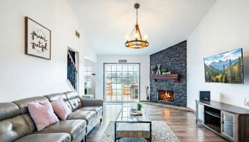 3BR Lakefront in Nashville with BBQ & Hot Tub - Foto 5