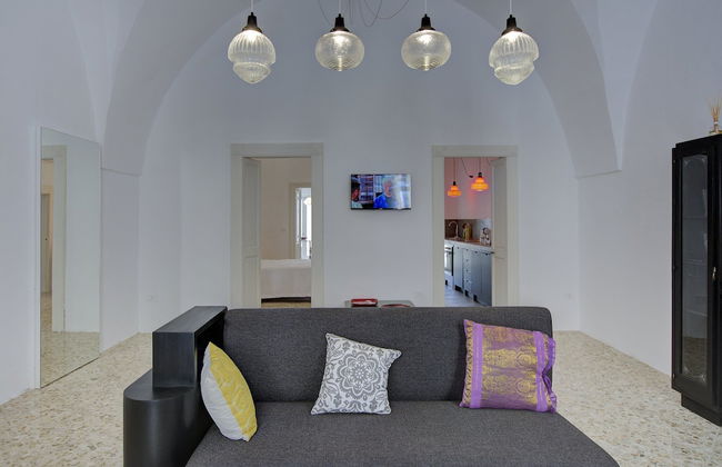 Lovely70-Style PATIO - Photo 14