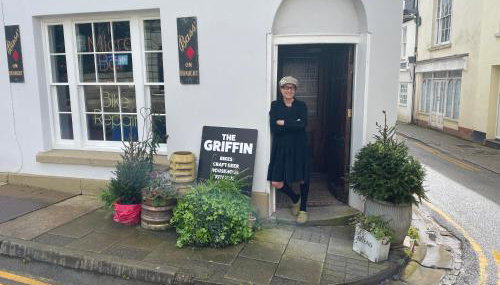 Griffin House - Photo 2