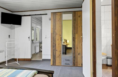 Nelsen mit Ruderboot auf Wassergrundstück - Photo 17