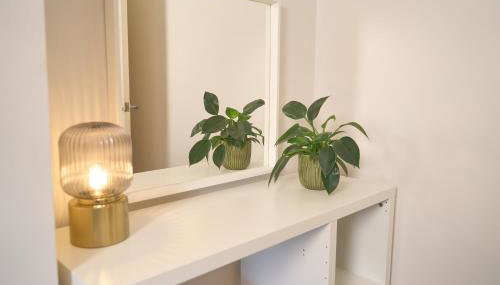 Modern Cosy 2-Bed Terrace with Private Garden - Foto 4