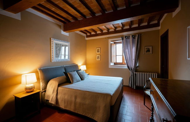 Villa in Tuscany With Pool & Panoramic Views - Photo 3