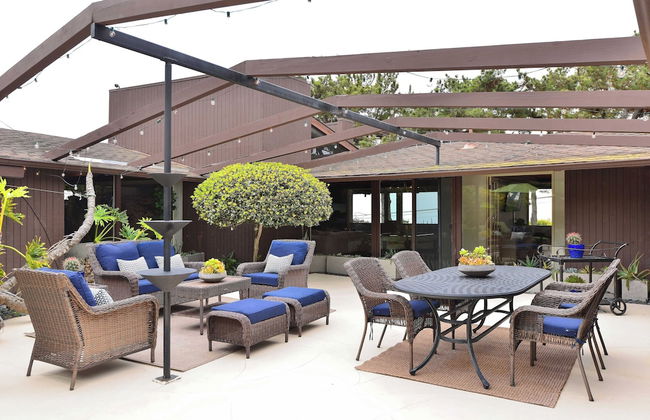 La Jolla Mid-century by Avantstay Private Pool, Outdoor Living + Ocean Views - Photo 39