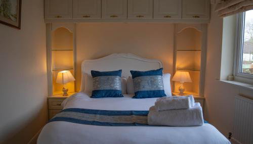 Farnborough Stay - 5 Bedrooms - Foto 5