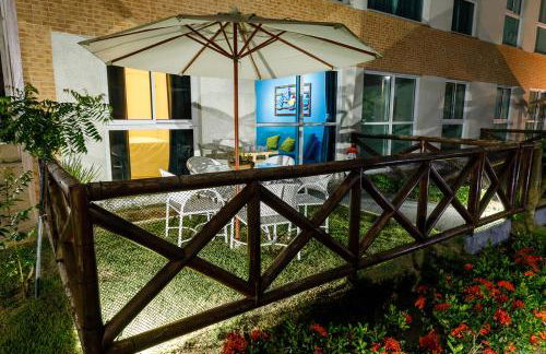 Muro Alto Condomínio Clube - FLAT TÉRREO - Foto 29