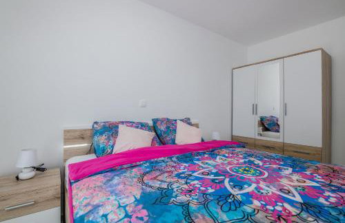 Apartments Villa "Aurea" with pool - Photo 31