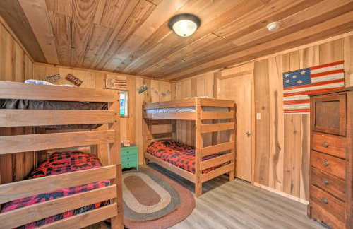 Remote Kentucky Cabin with Fire Pit and 2 Ponds - Foto 16