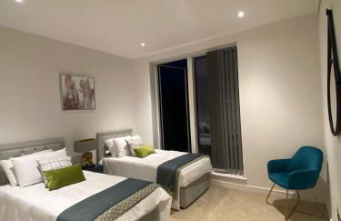 Marvelous 3 Bed Penthouse in KewBridge - Foto 11