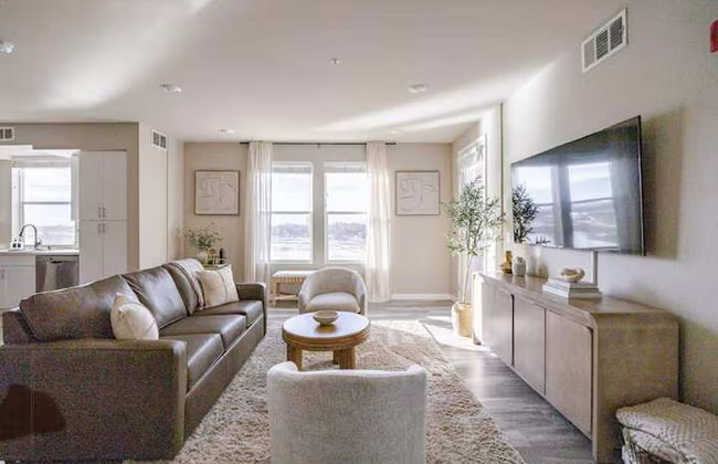 Amazing Water View w Jacuzzi Sky Lounge - Foto 1