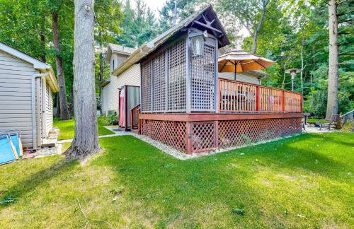 Pet Friendly with Fire Pit Walk to the Beach! - Photo 26