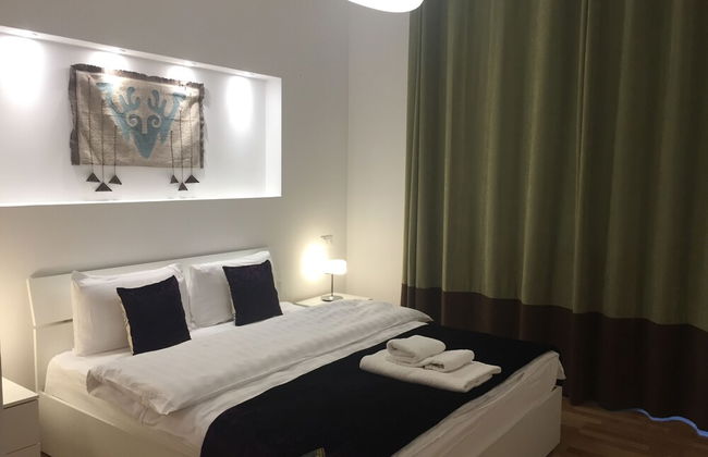 The Arc Residence - Photo 3