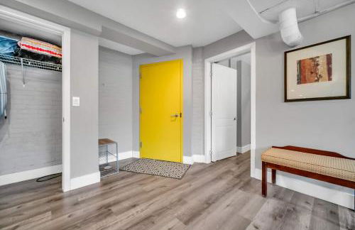 Cle Suites 3BR 2BA 5 min Walk to Cle Clinic Unit 1 - Foto 2