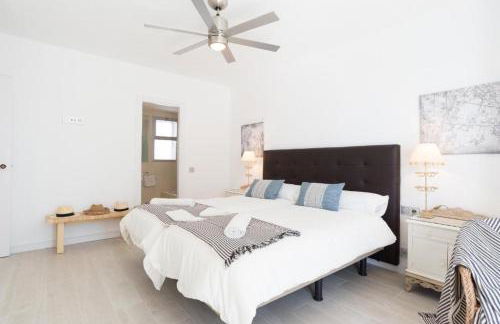 SEA VIEW & BEACH ACCESS - Center - Parking - Photo 16