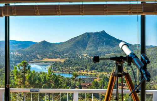 A LIVING CANVAS Amazing Lake View Custom Home - Foto 35