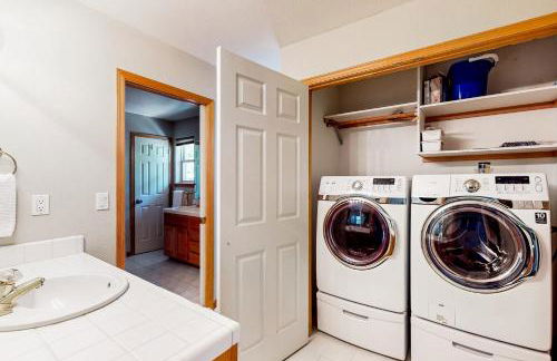 Sunlit Forest Haven - Foto 31