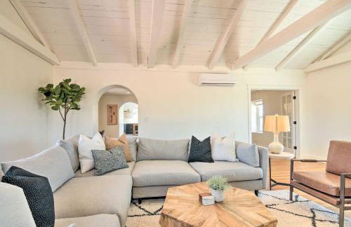 Modern Ranch House with Fire Pit and Valley Views - Foto 9