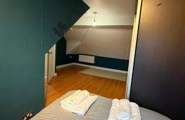 5 Bed cosy family home near Heathrow l London - Foto 23