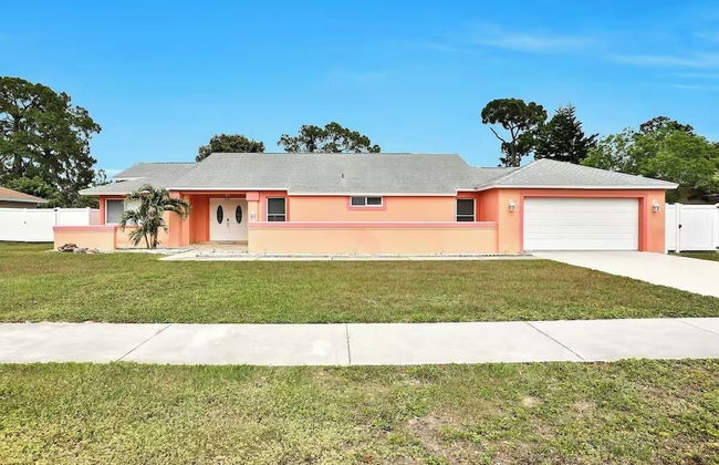 Renovated 3BR Dog Friendly Pond View W/D - Foto 5