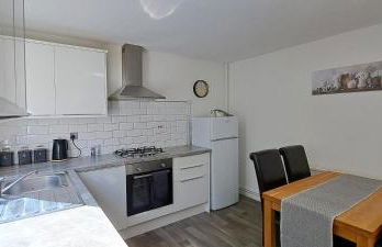 Charming 3 bed near A1 and central Peterborough - Photo 6