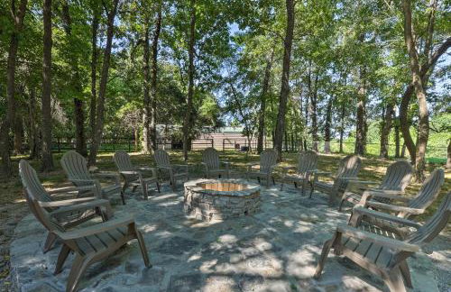 Country Cabin with Wraparound Deck and Views! - Foto 34